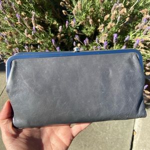 HOBO Leather Lauren Clutch-Wallet